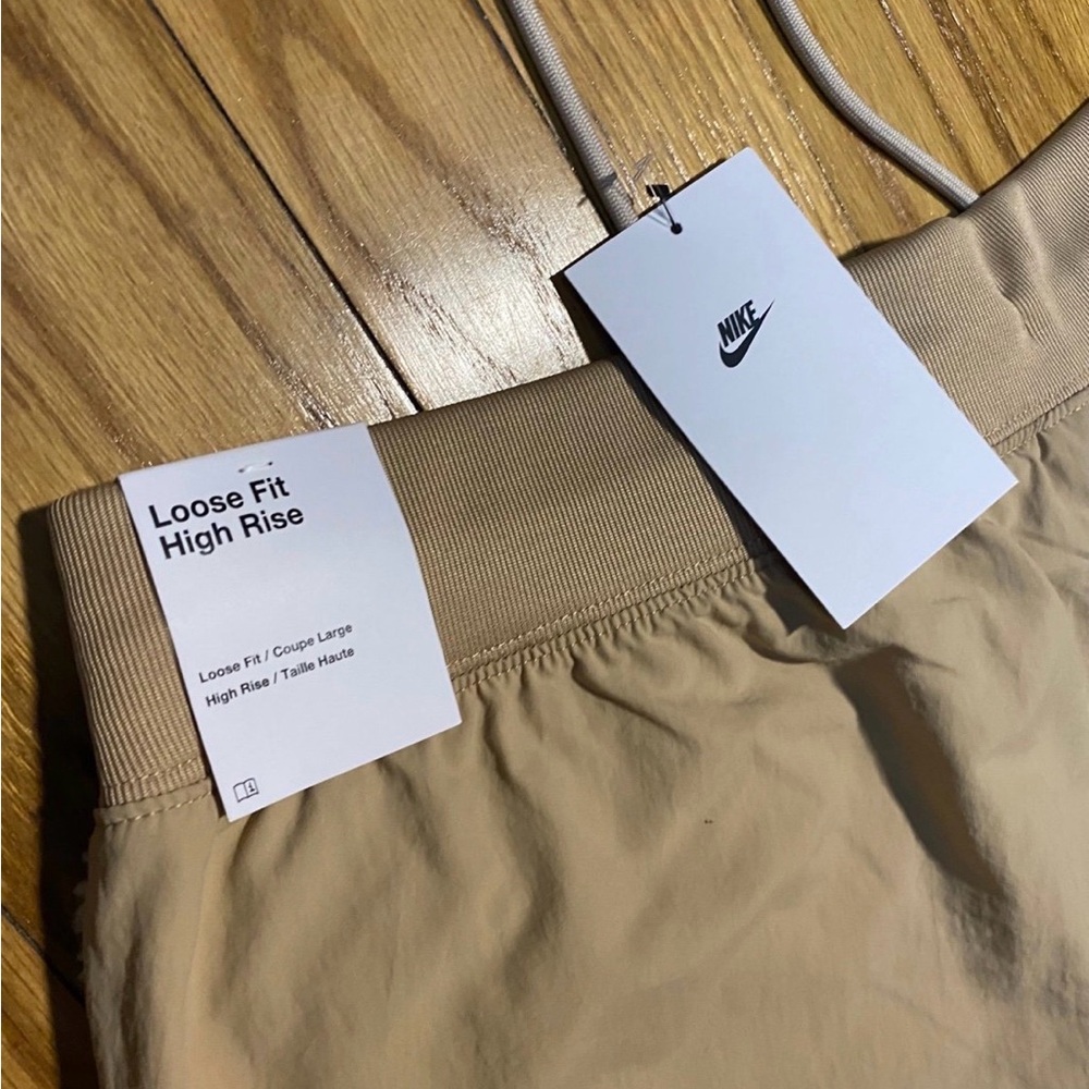 Nike Sportswear Essential Women's Woven High-Waisted Curve Pants, Sz XL-tall New - Picture 8 of 9